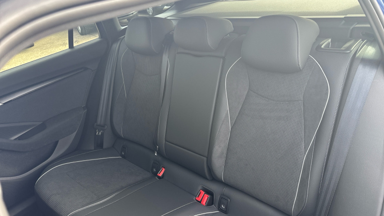 Skoda Superb 1.5 TSI iV Sportline 5dr DSG Estate